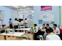 Đối tác Nhật Bản trực tiếp phỏng vấn tay nghề may tại VietGroup Edu